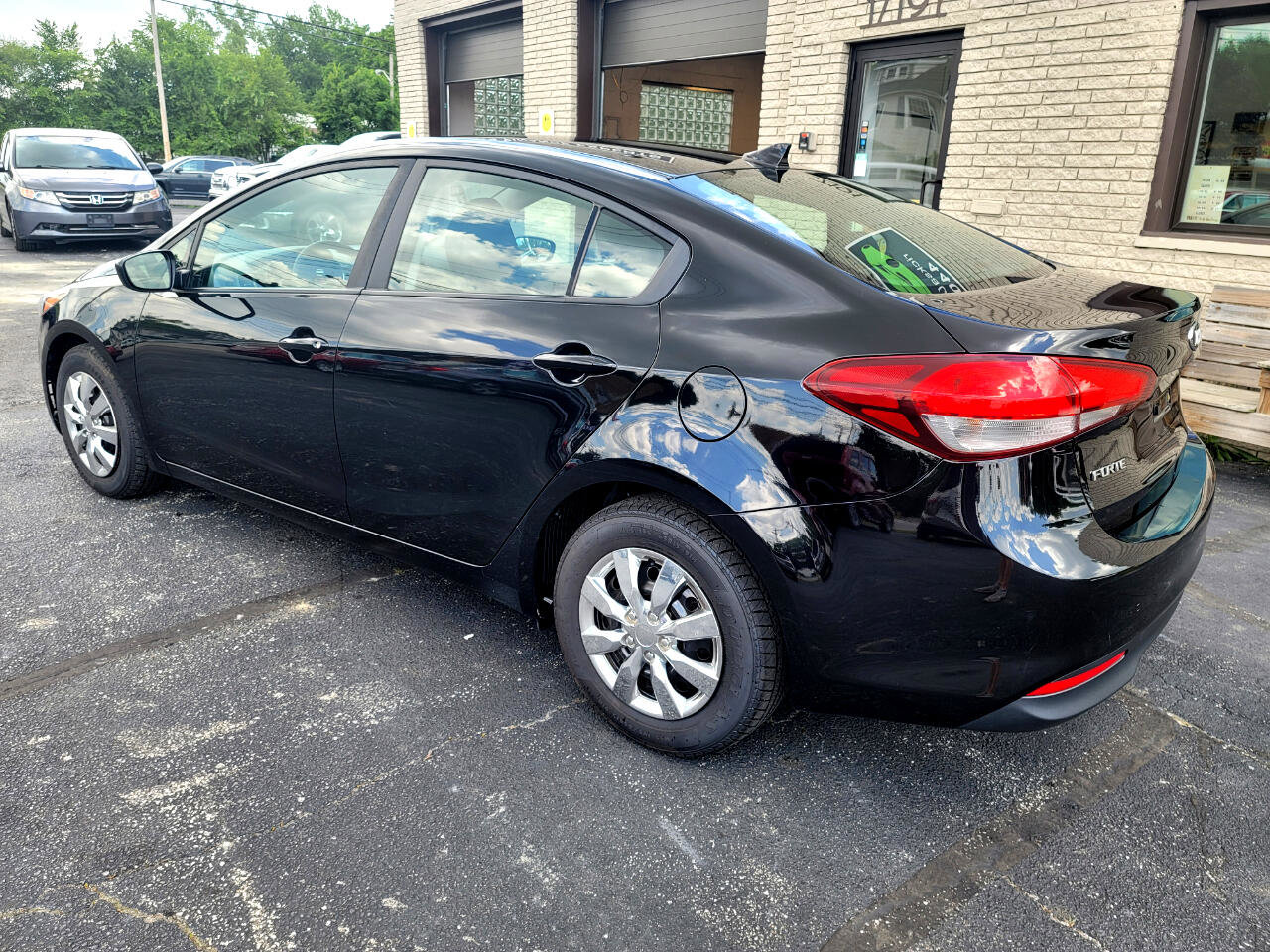 Used 2018 Kia Forte LX w/ LX Rear Camera Package image 6