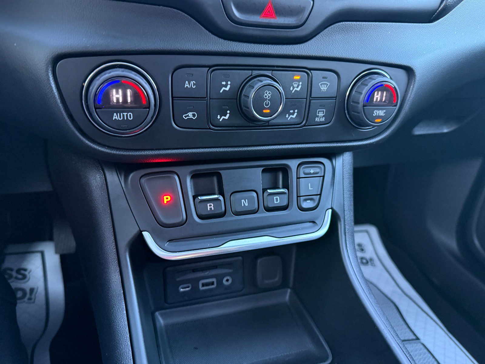 Used 2018 GMC Terrain Denali w/ LPO, 'HIT The Road' Package image 40