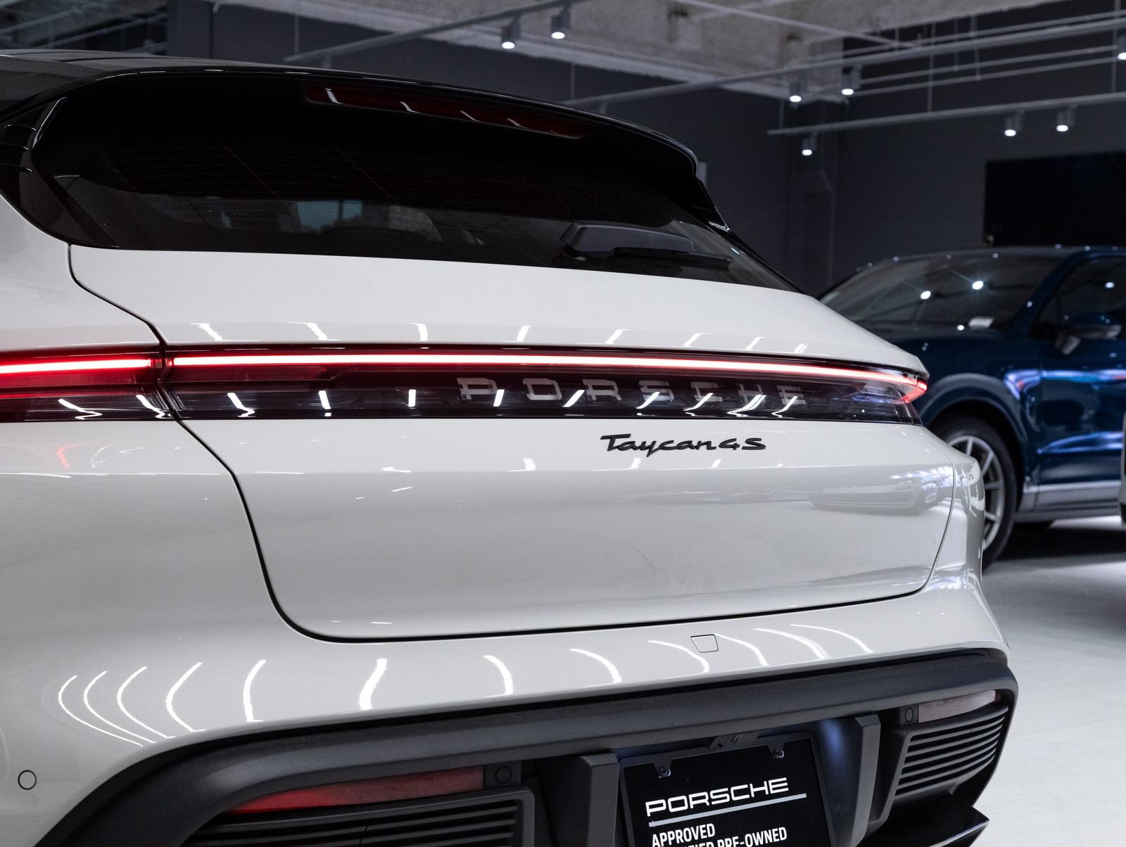 Certified 2024 Porsche Taycan 4S AWD/4WD image 32