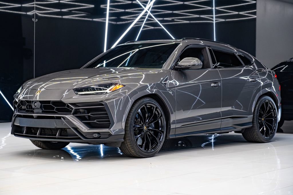 Used 2022 Lamborghini Urus AWD/4WD image 3