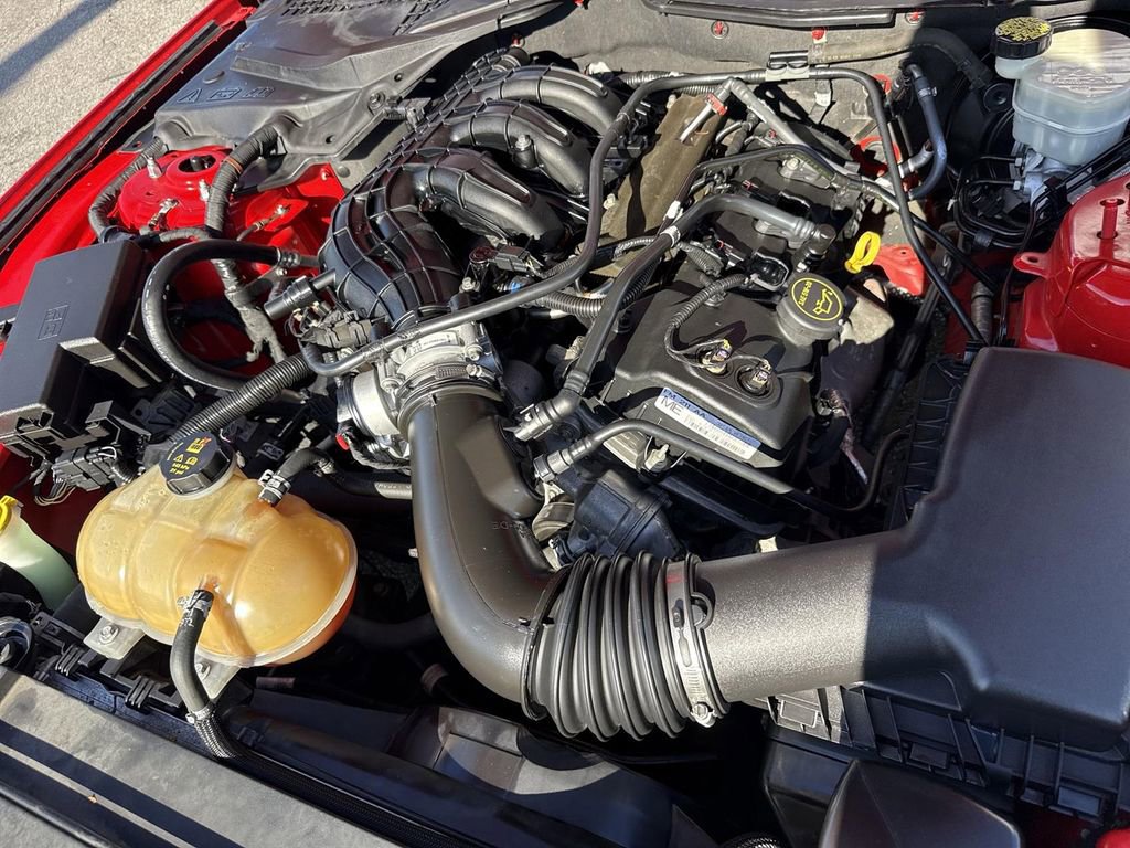 Used 2015 Ford Mustang Coupe image 24