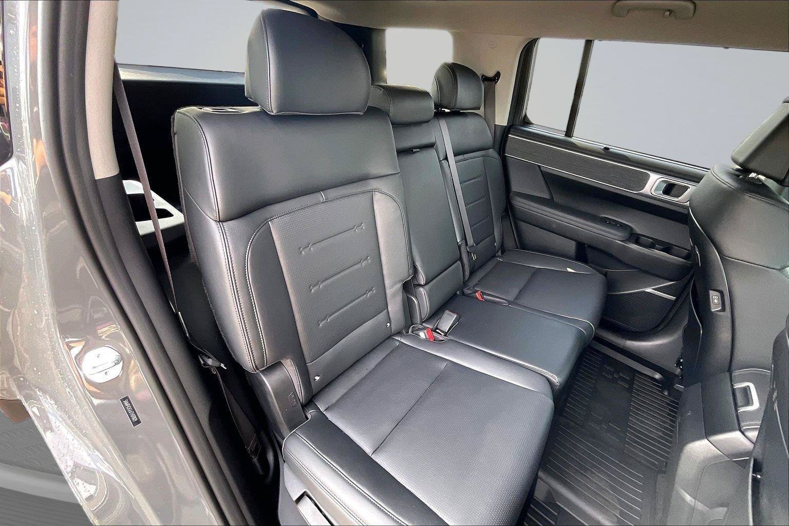Used 2026 Hyundai Santa Fe Limited AWD/4WD image 27