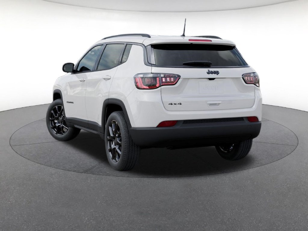 New 2026 Jeep Compass Latitude AWD/4WD image 3