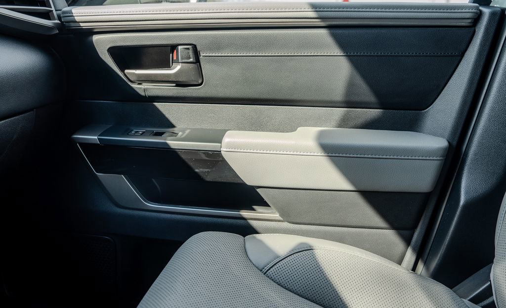 Used 2025 Toyota Tundra Limited image 21