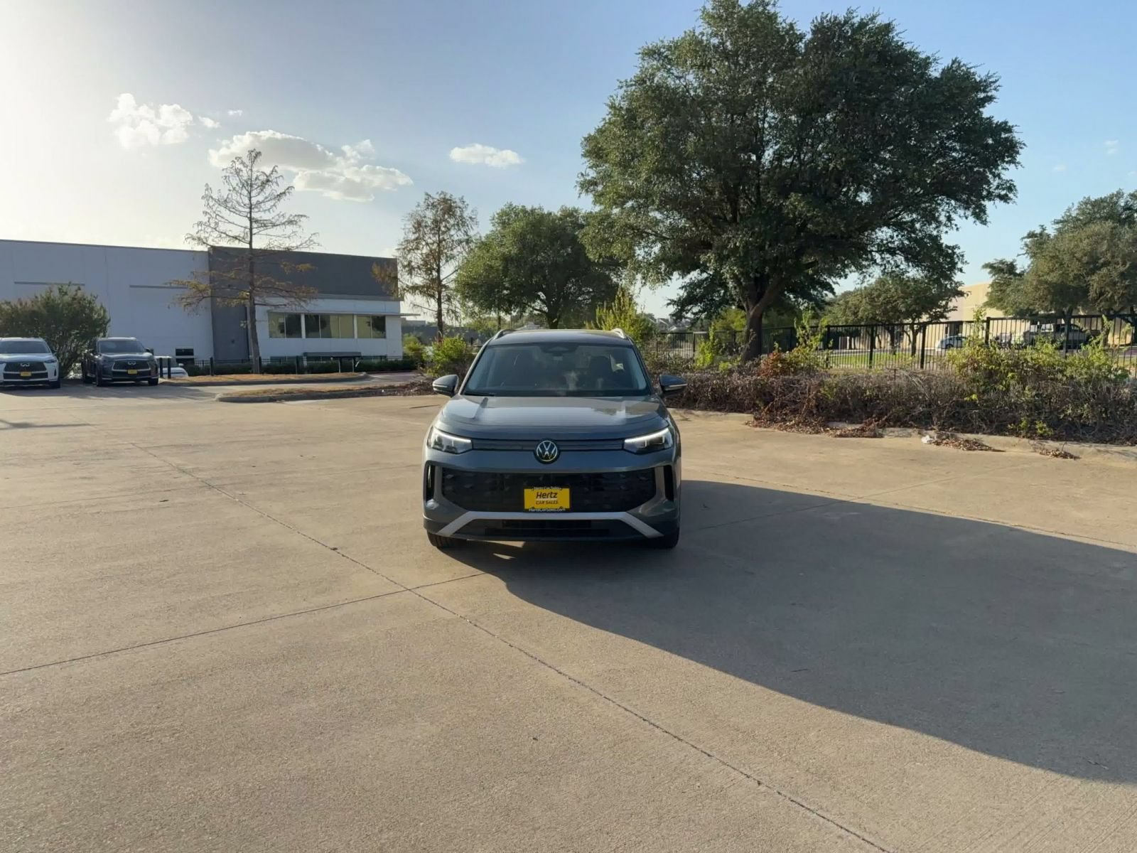 Used 2026 Volkswagen Tiguan SE FWD image 4