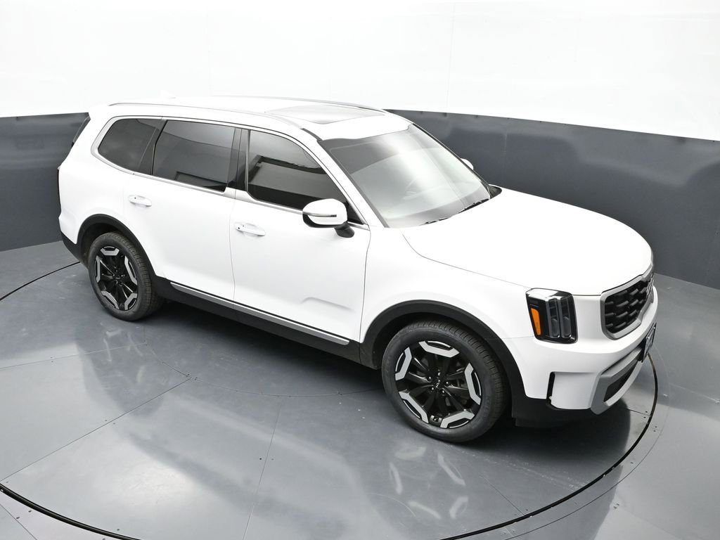 Used 2025 Kia Telluride S image 39