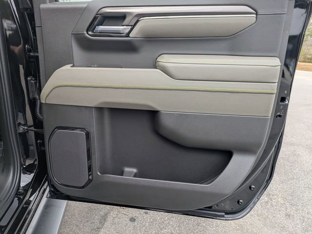 New 2026 Chevrolet Silverado 1500 ZR2 w/ Dark Appearance Package image 33