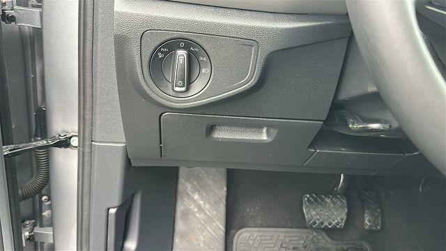 Used 2023 Volkswagen Atlas Cross Sport SE image 19