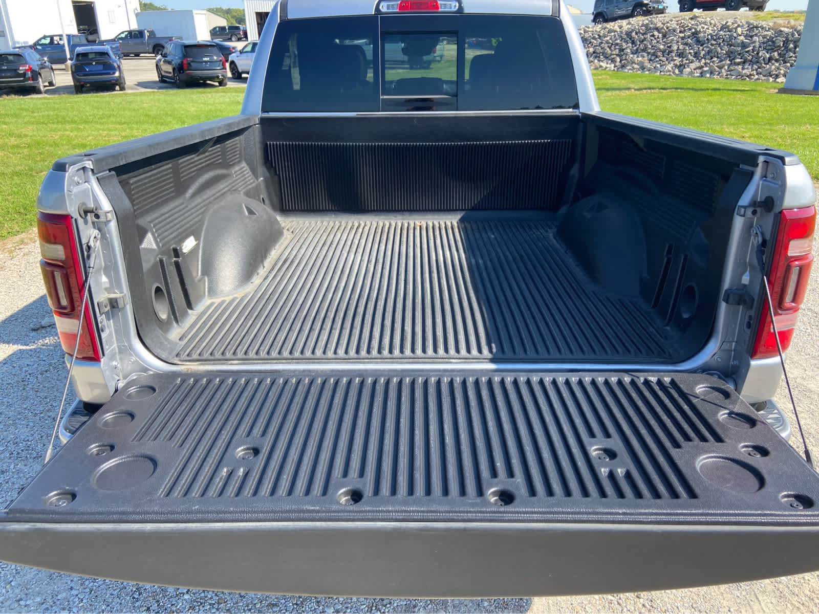 Used 2023 RAM 1500 Laramie AWD/4WD image 7