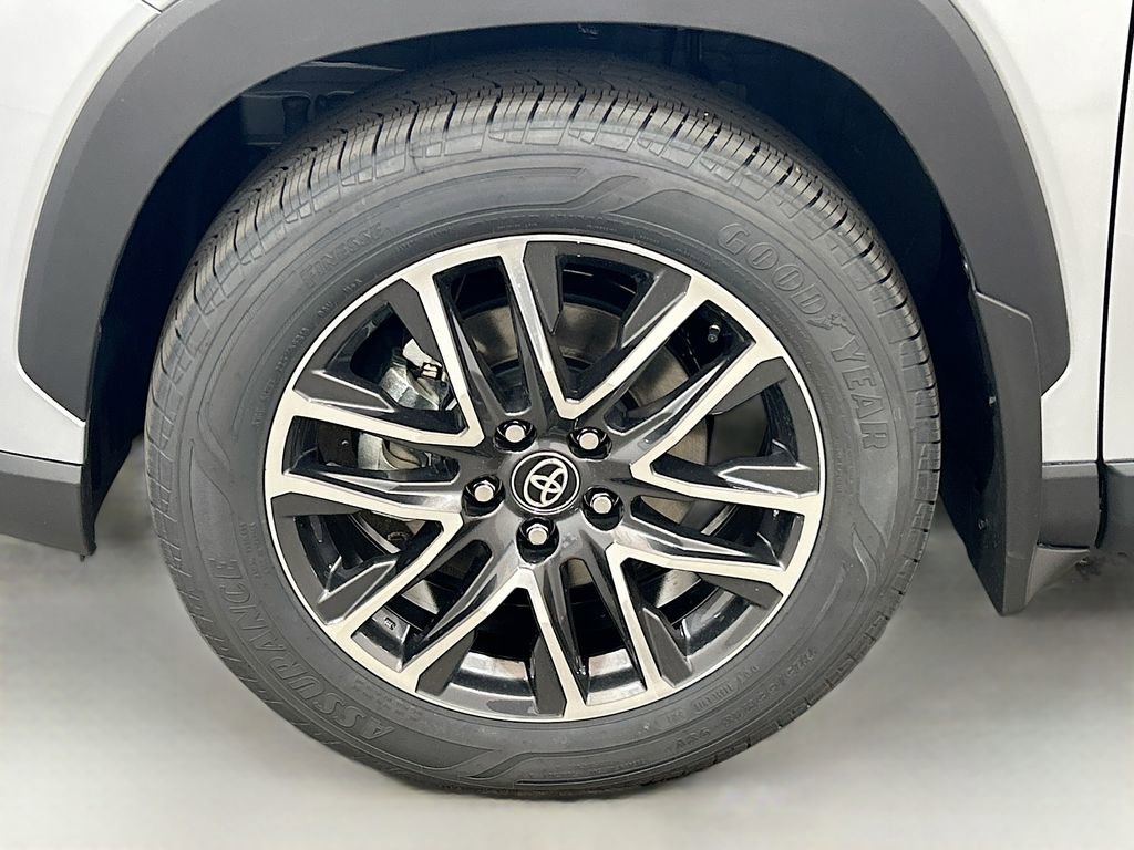 New 2026 Toyota Corolla Cross XLE image 8