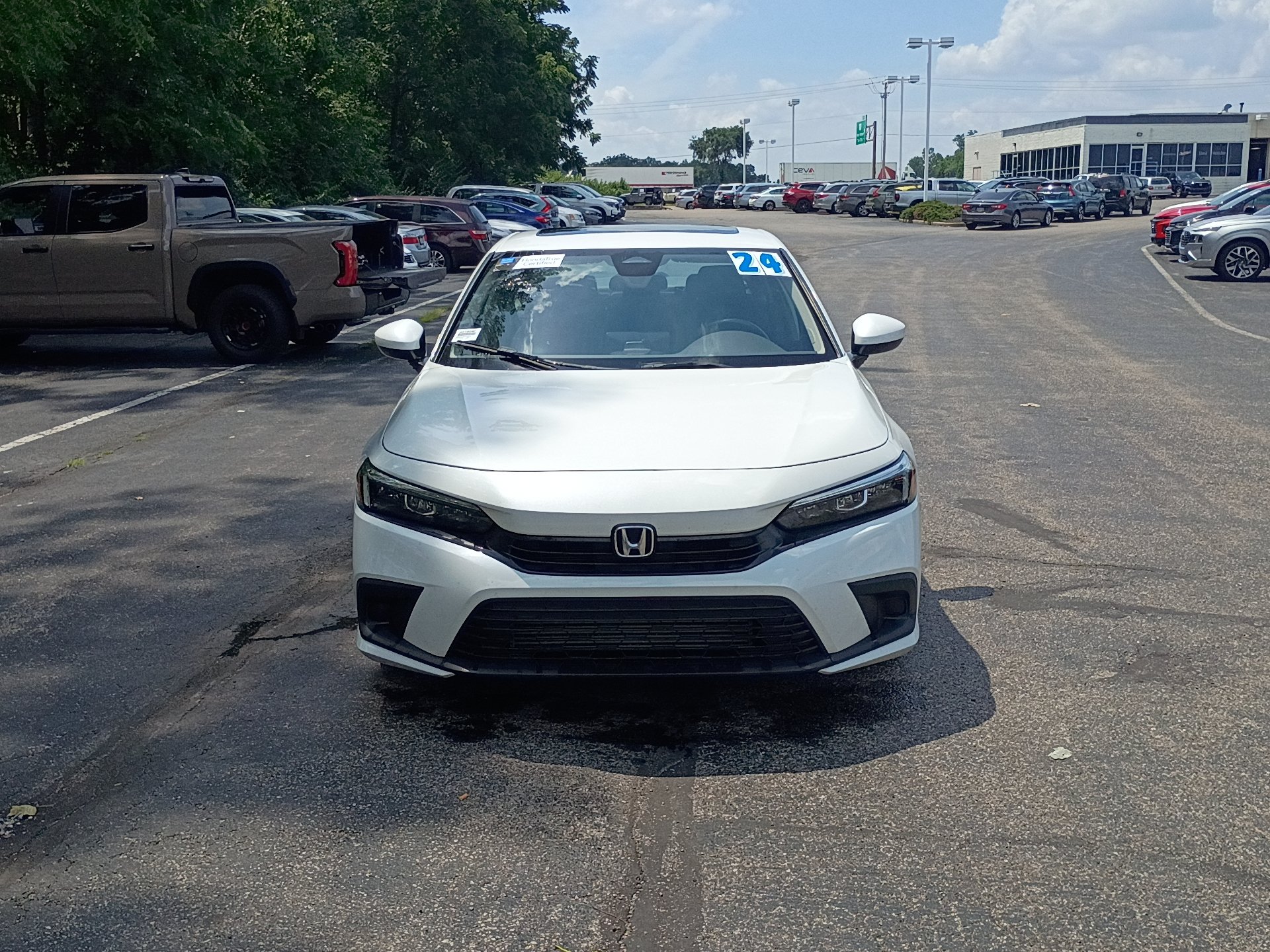 Used 2024 Honda Civic EX image 8