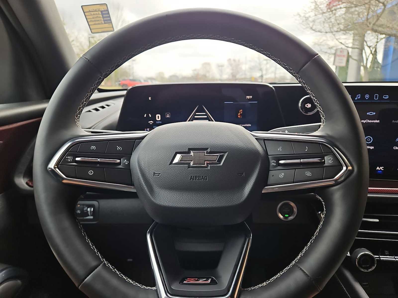 Certified 2025 Chevrolet Traverse Z71 w/ Driver Confidence Package image 23