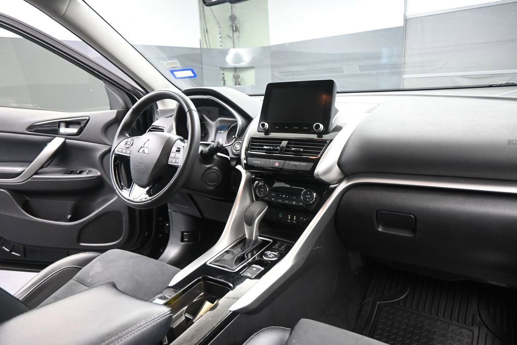 Used 2024 Mitsubishi Eclipse Cross SE AWD/4WD image 19