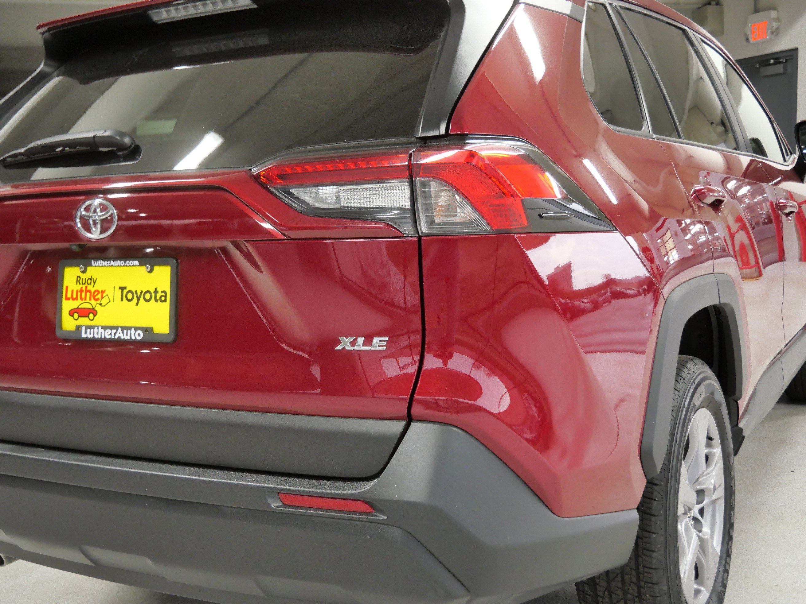 Certified 2025 Toyota RAV4 XLE FWD image 18