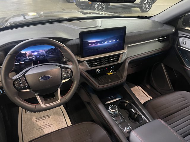 Used 2025 Ford Explorer ST-Line w/ Premium Package AWD/4WD image 14