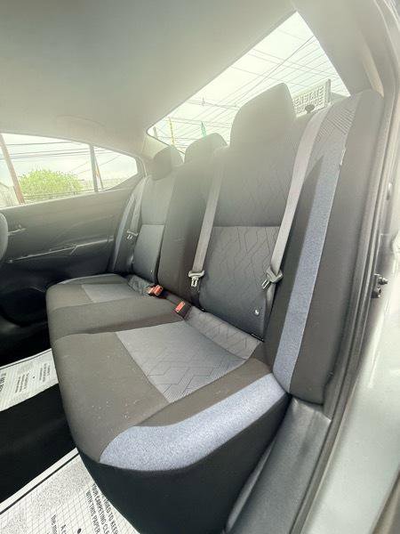 Used 2025 Nissan Versa SV FWD image 11