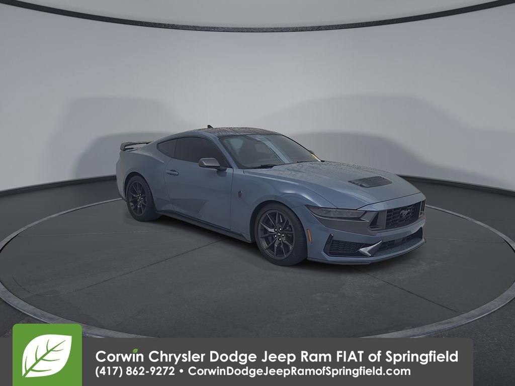 Used 2025 Ford Mustang Dark Horse image 3