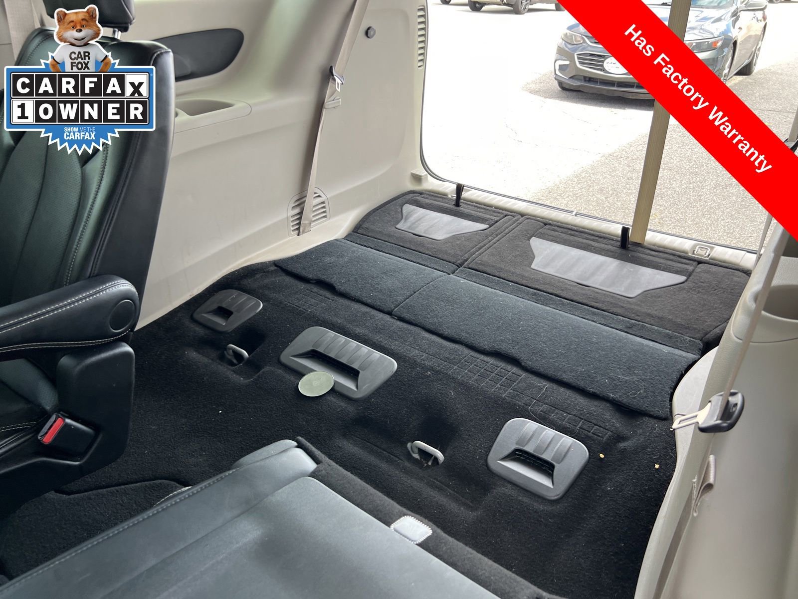 Used 2024 Chrysler Pacifica Touring-L image 20