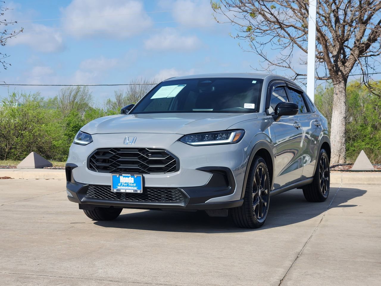 Used 2025 Honda HR-V Sport image 3