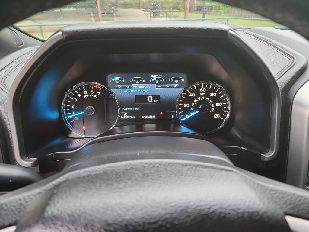 Used 2017 Ford F150 Platinum w/ Equipment Group 701A Luxury AWD/4WD image 30