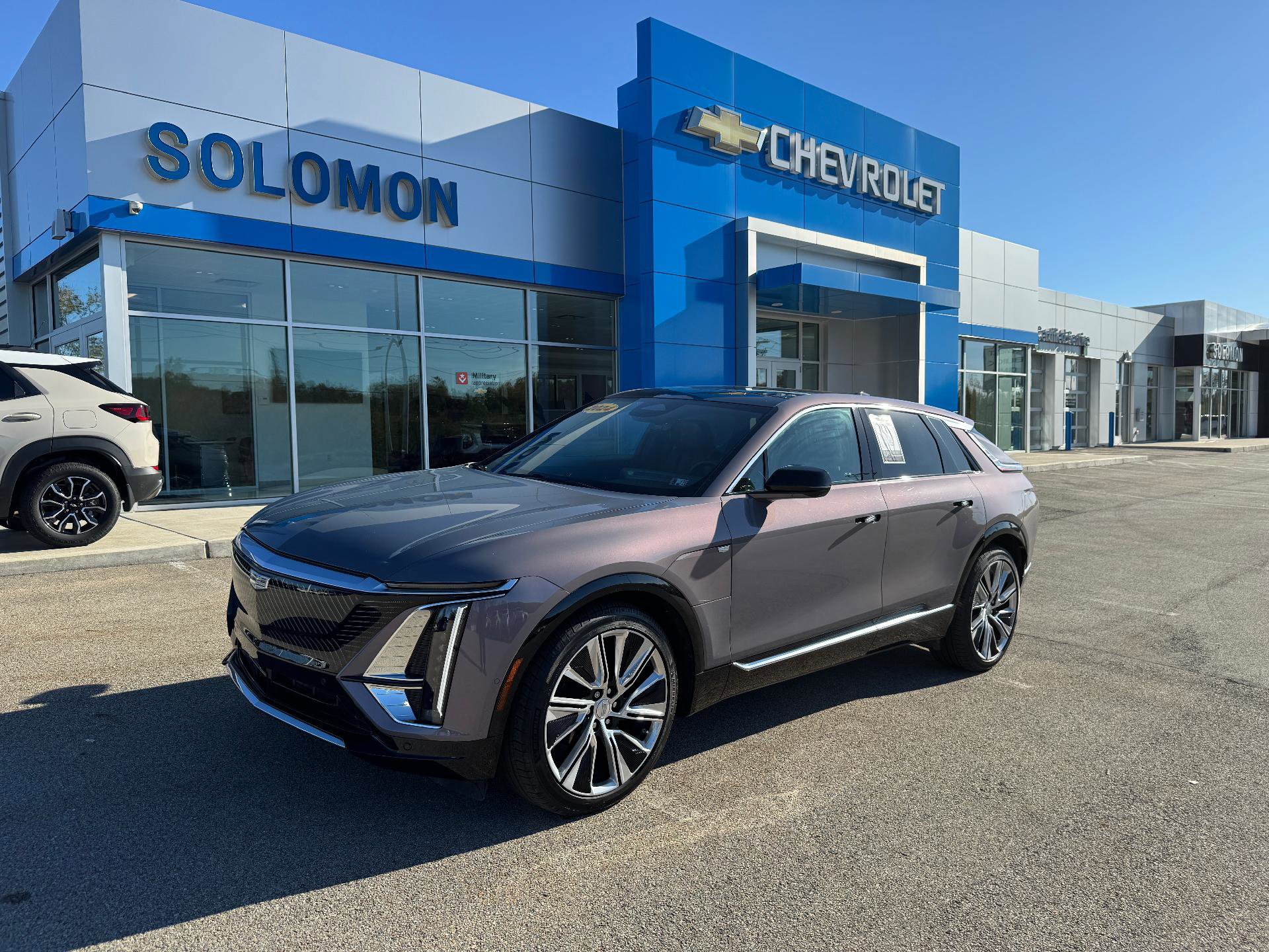 Used 2024 Cadillac Lyriq Luxury w/ LPO, Floor Liner Package