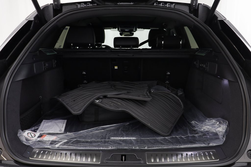 New 2026 Land Rover Range Rover Velar Dynamic SE image 18