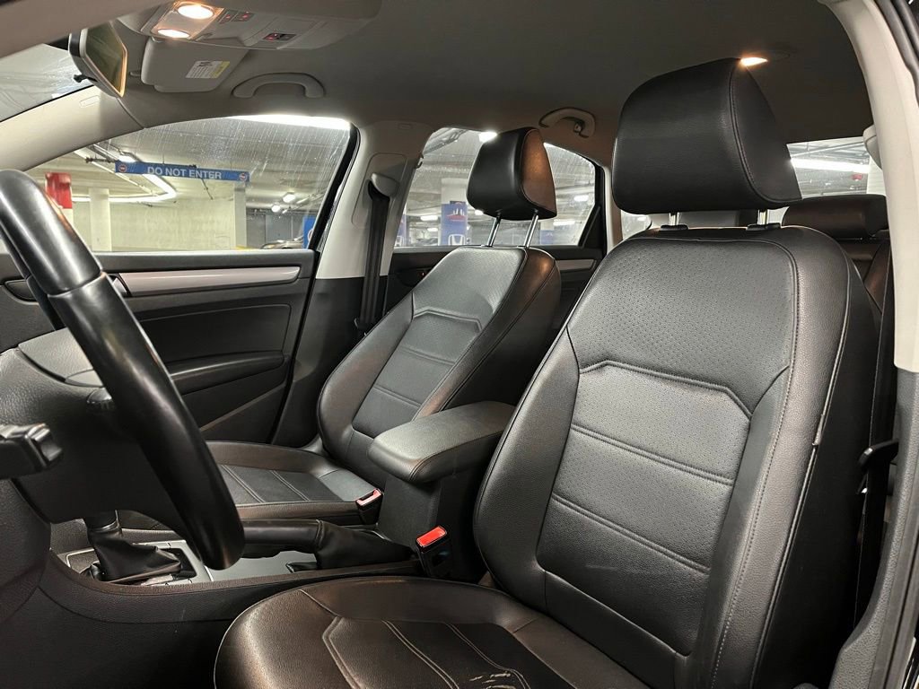 Used 2015 Volkswagen Passat 1.8T Wolfsburg Edition image 12