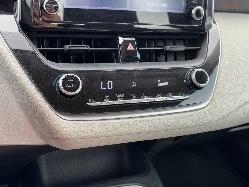 Used 2020 Toyota Corolla LE image 10