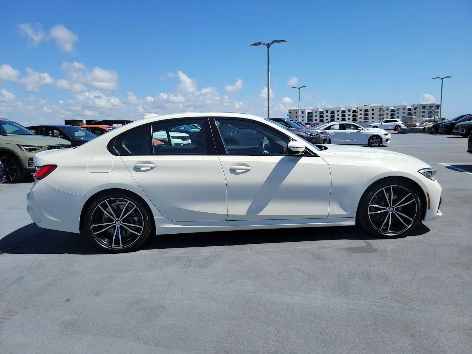 Used 2019 BMW 330i Sedan w/ M Sport Package RWD image 13