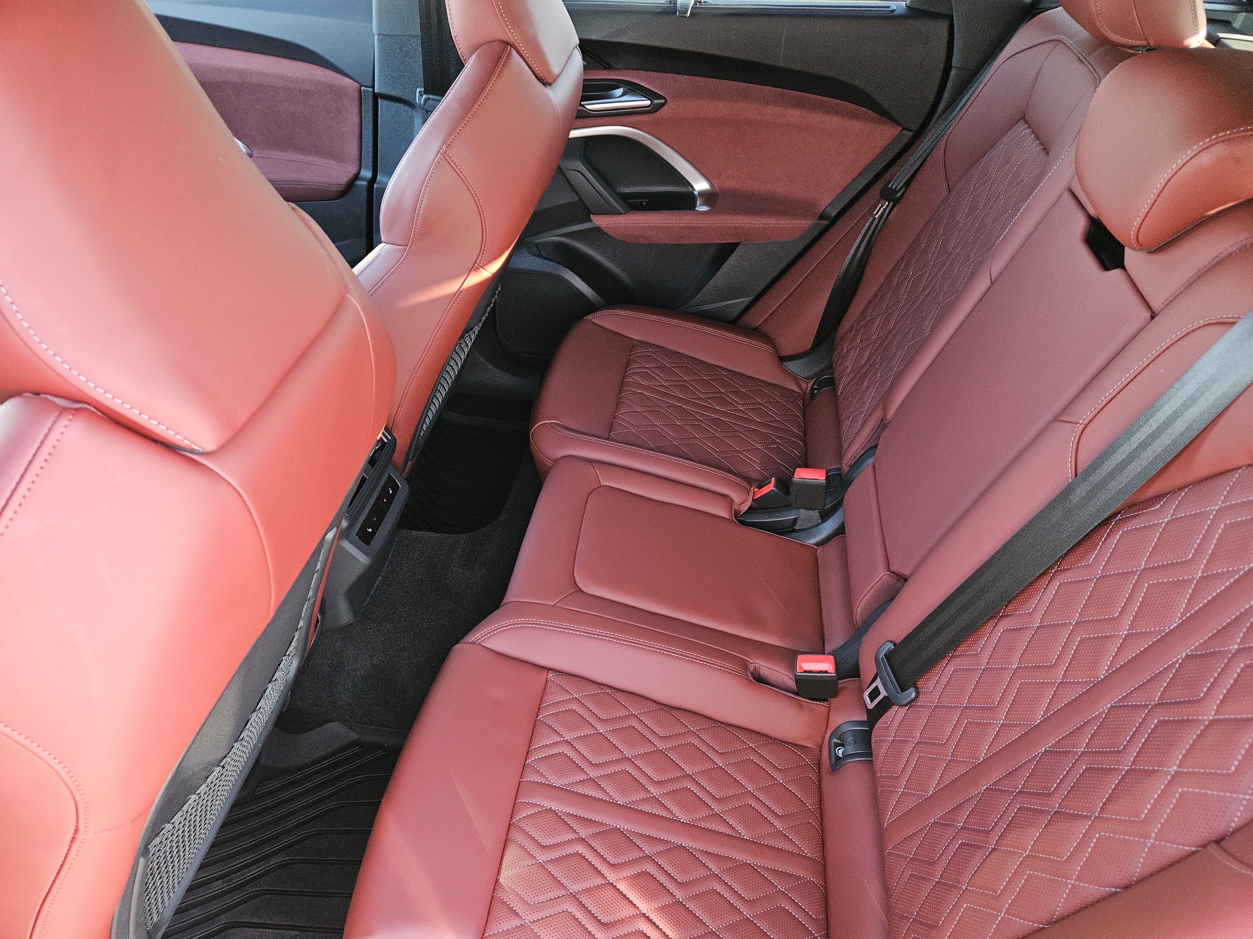 Used 2025 Audi SQ5 Prestige image 28