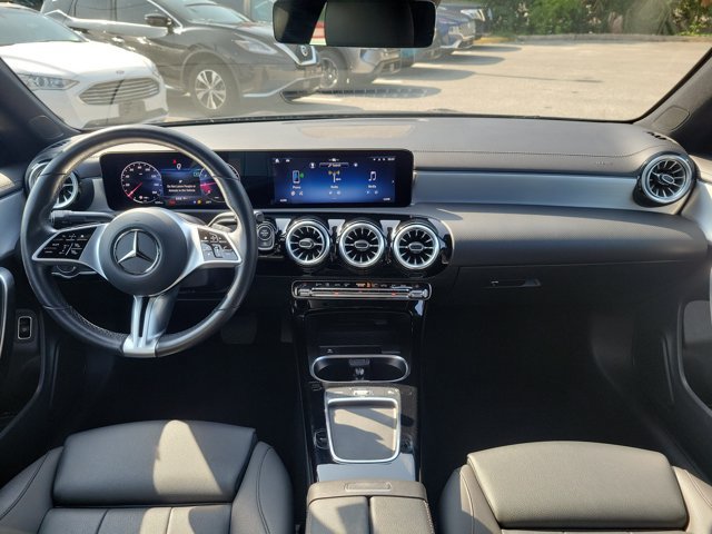 Used 2025 Mercedes-Benz CLA 250 4MATIC image 13