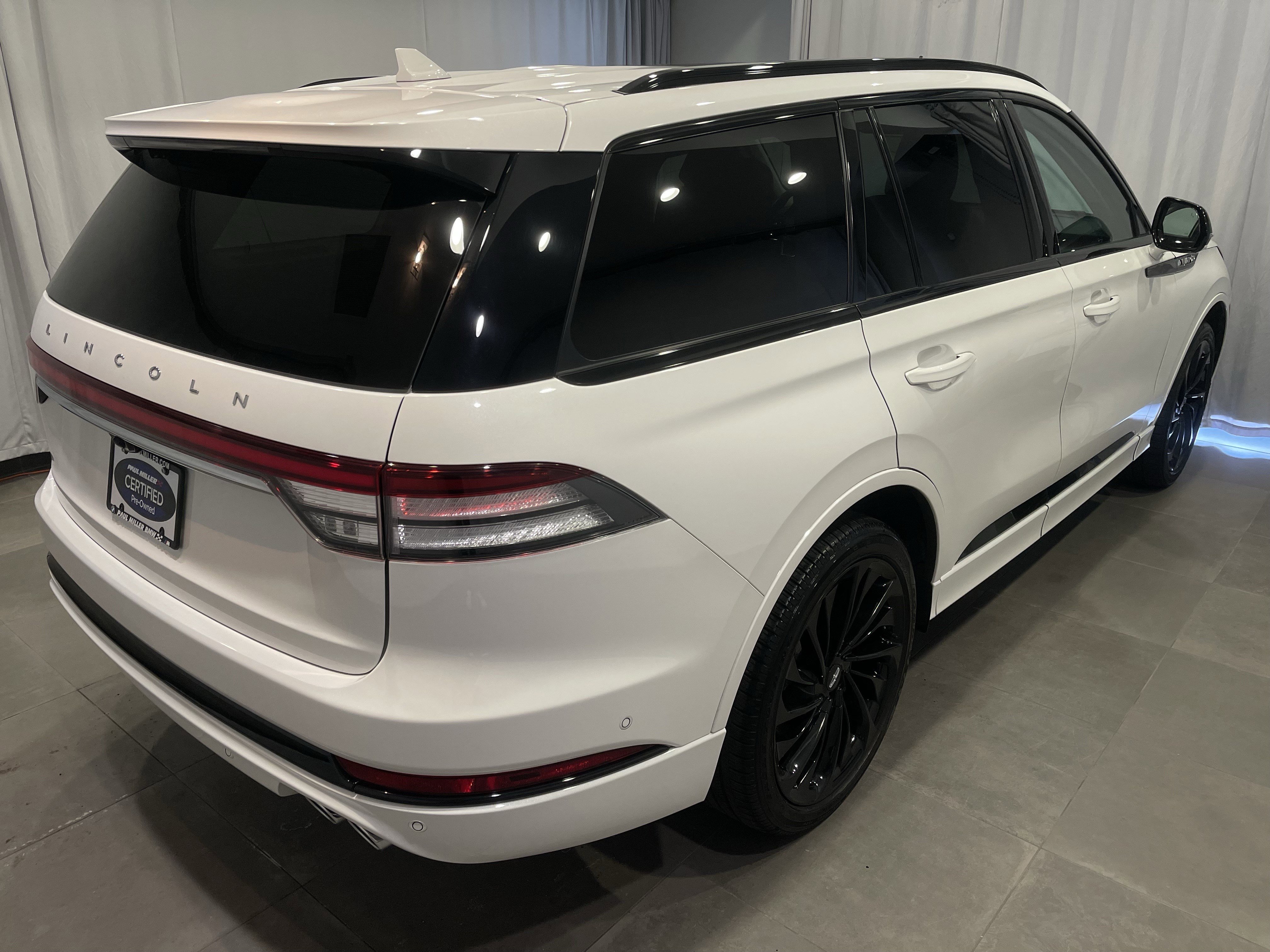 Used 2024 Lincoln Aviator Reserve w/ Equipment Group 201A AWD/4WD image 6