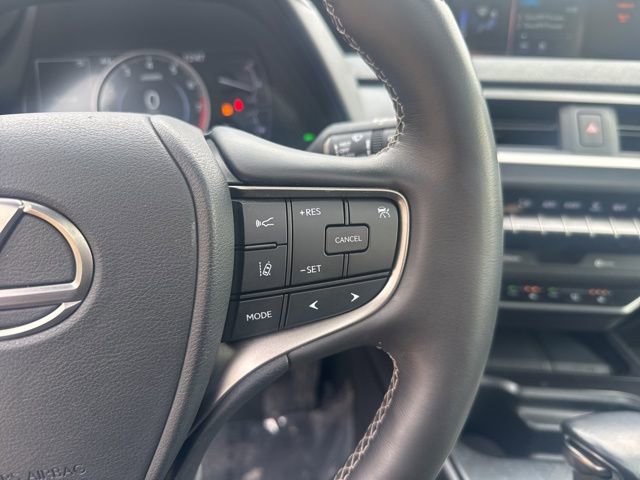 Used 2020 Lexus UX 200 w/ Premium Package image 19