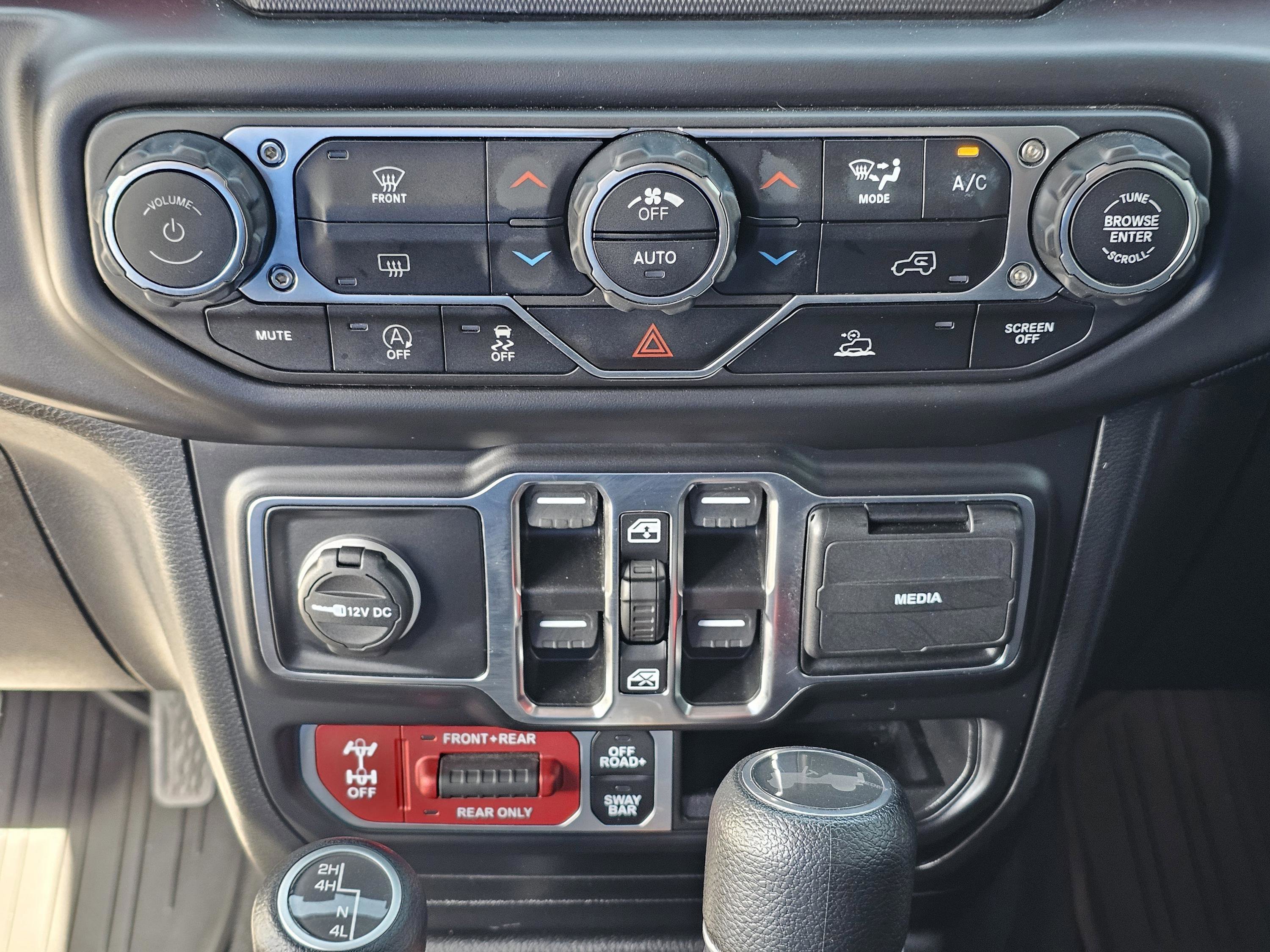 Used 2023 Jeep Wrangler Unlimited Rubicon image 55