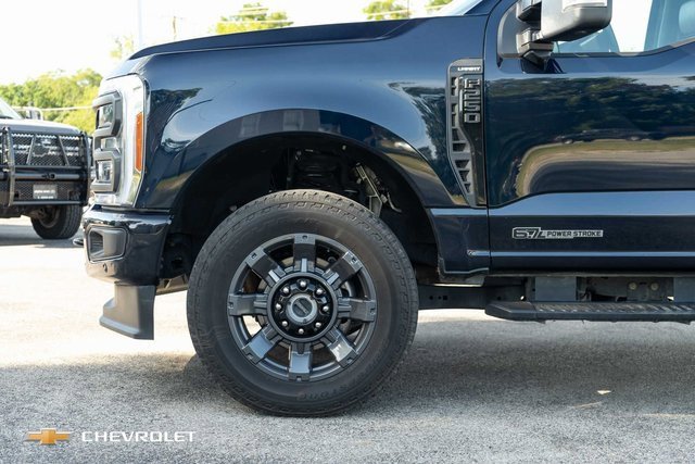 Used 2023 Ford F250 Lariat w/ Sport Appearance Package image 11