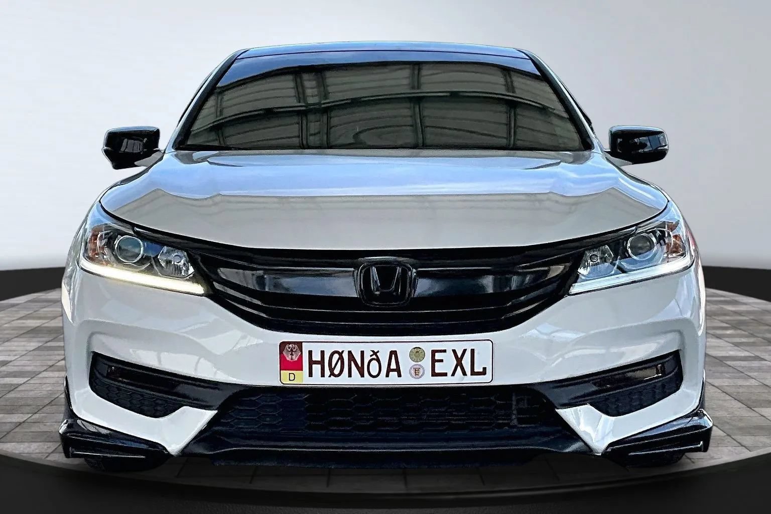 Used 2016 Honda Accord EX-L image 2