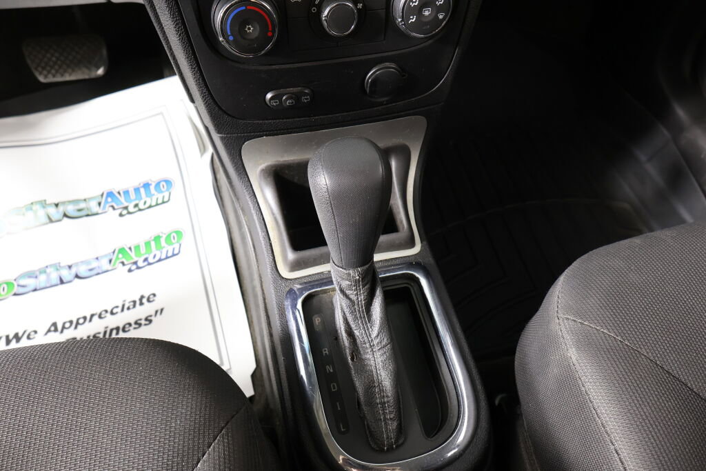 Used 2010 Chevrolet HHR LT image 35