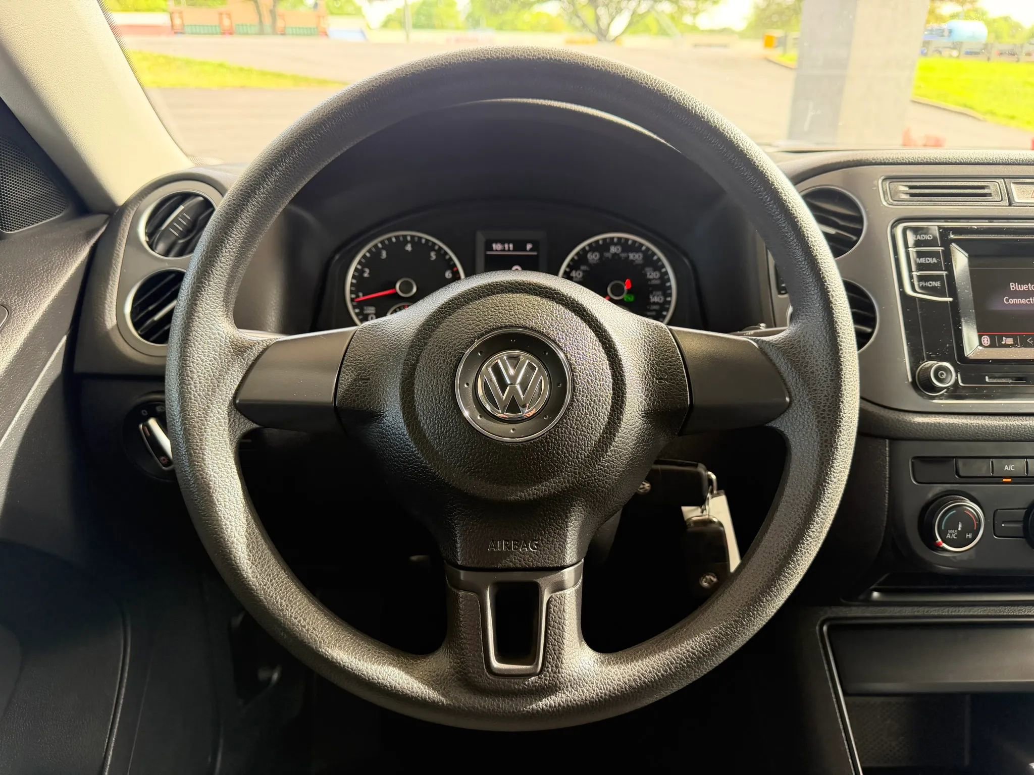 Used 2017 Volkswagen Tiguan Limited image 10