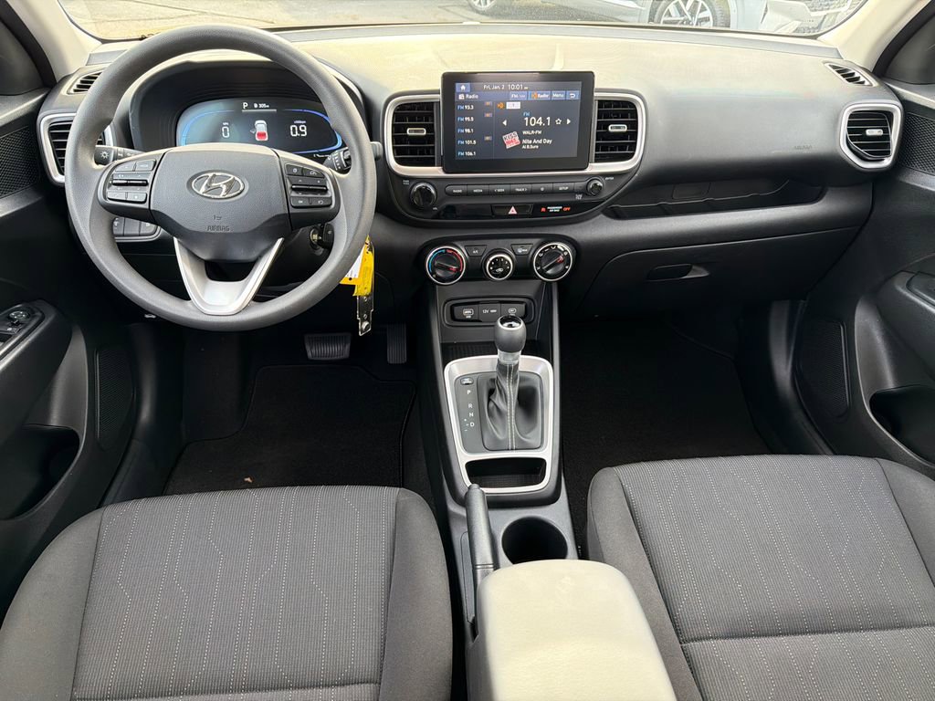 Used 2024 Hyundai Venue SE image 22