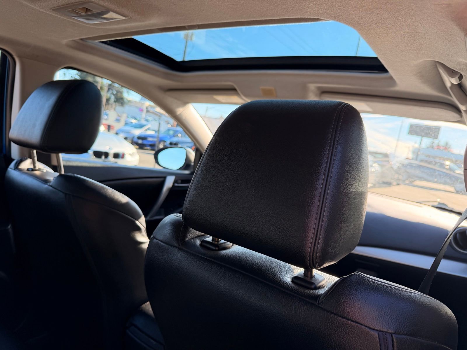 Used 2012 MAZDA MAZDA3 i Grand Touring image 27