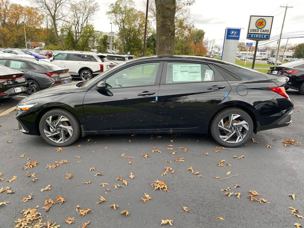 New 2025 Hyundai Elantra SEL image 6