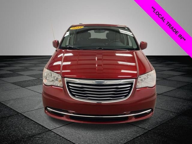 Used 2013 Chrysler Town & Country Touring image 2