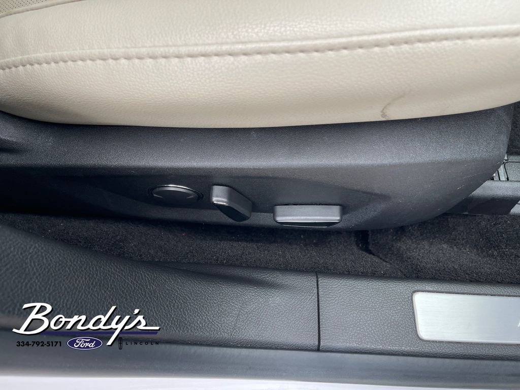 Used 2014 Ford Fusion Titanium image 17