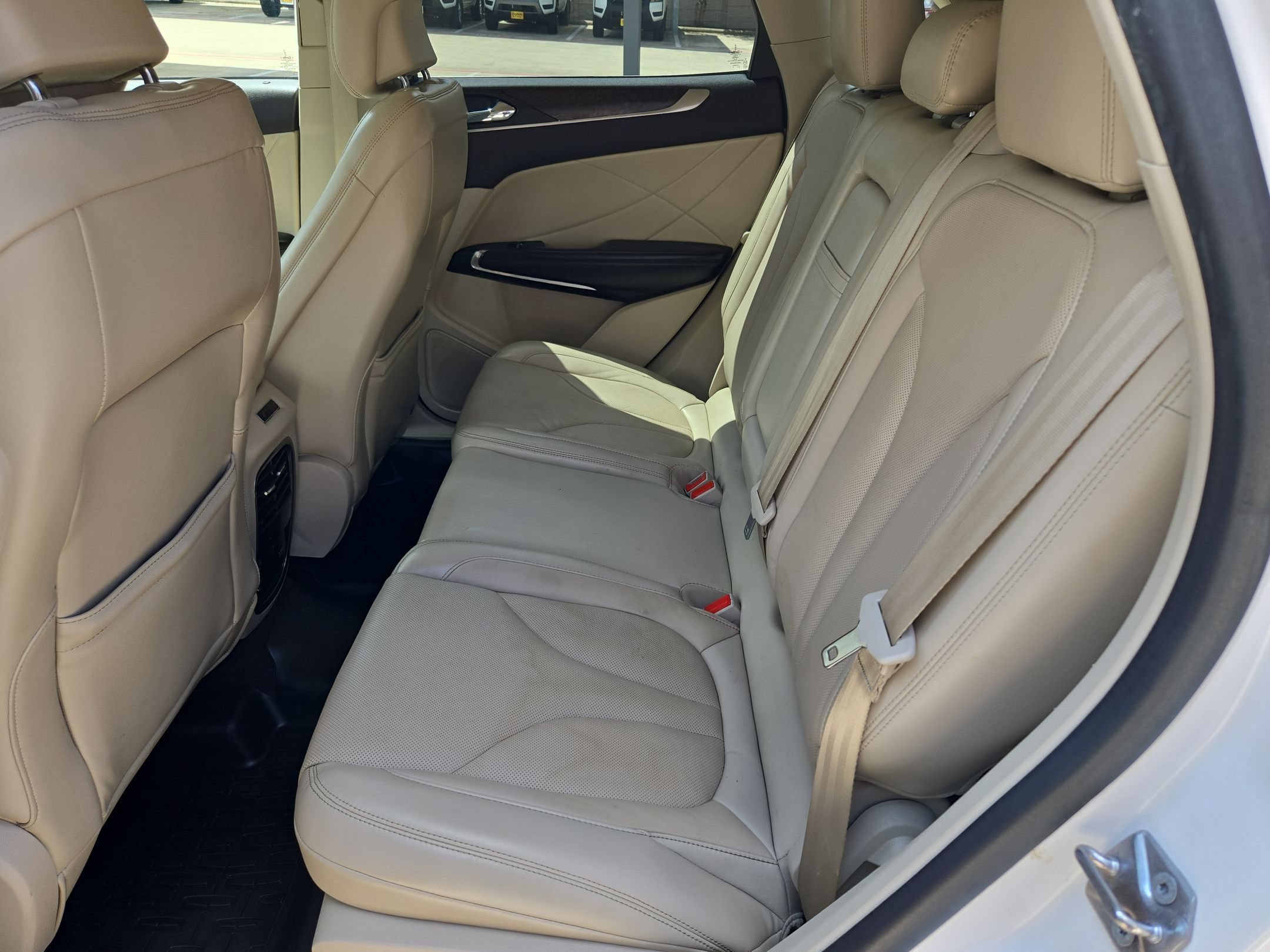 Used 2019 Lincoln MKC Reserve w/ MKC Climate Package FWD image 14