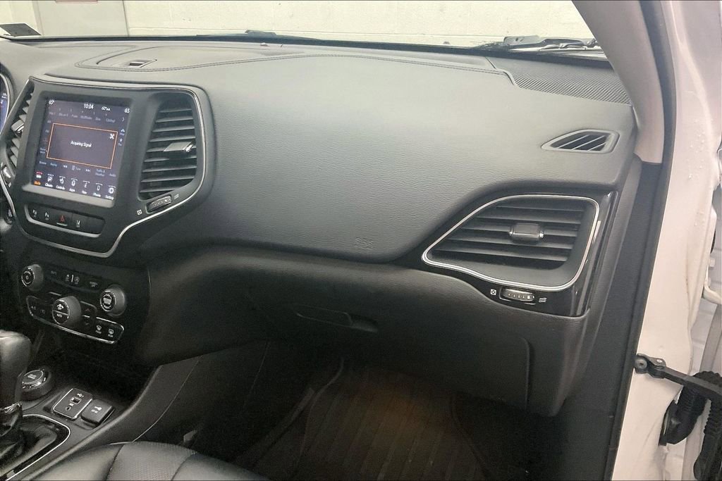 Used 2023 Jeep Cherokee Altitude Lux image 14