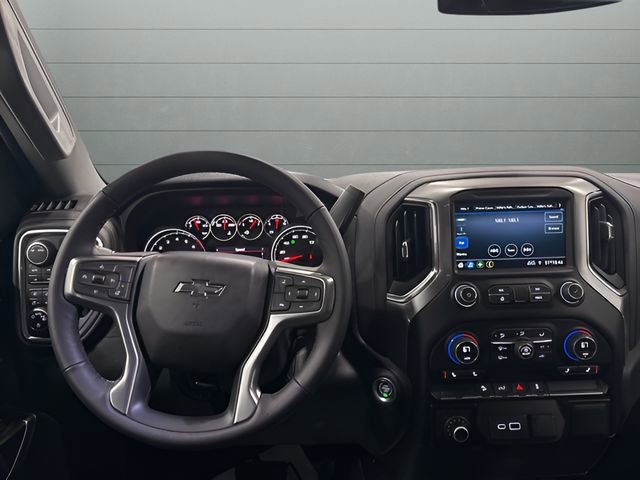 Used 2022 Chevrolet Silverado 1500 RST image 11