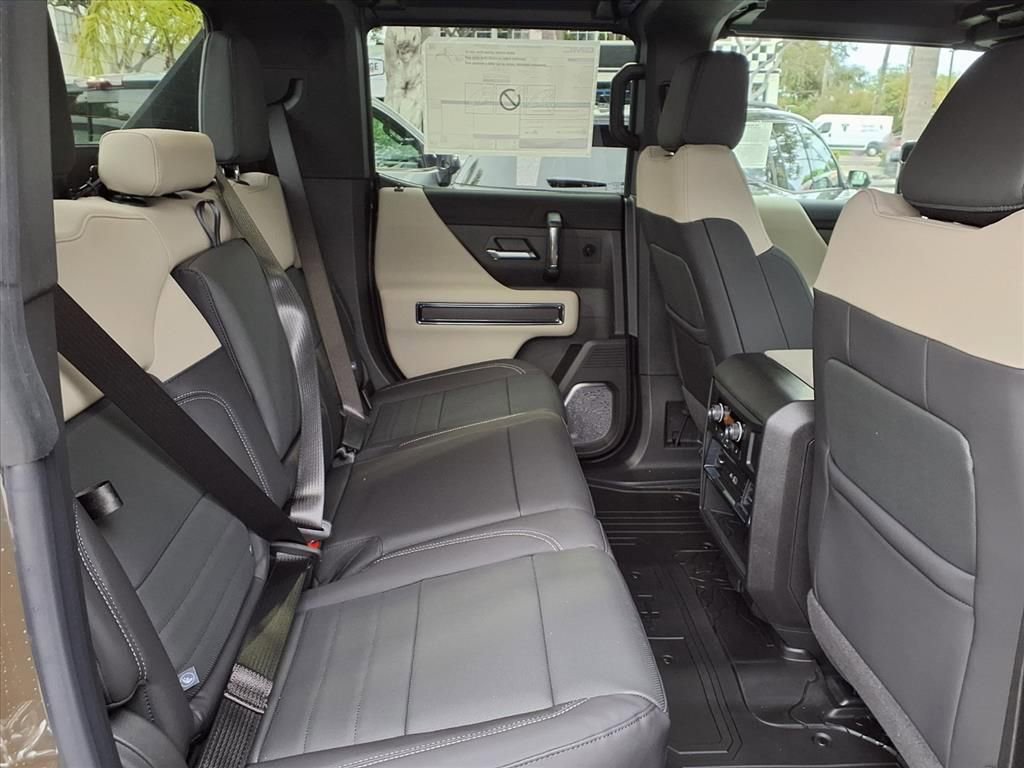 New 2026 GMC Hummer EV 4x4 Crew Cab image 7