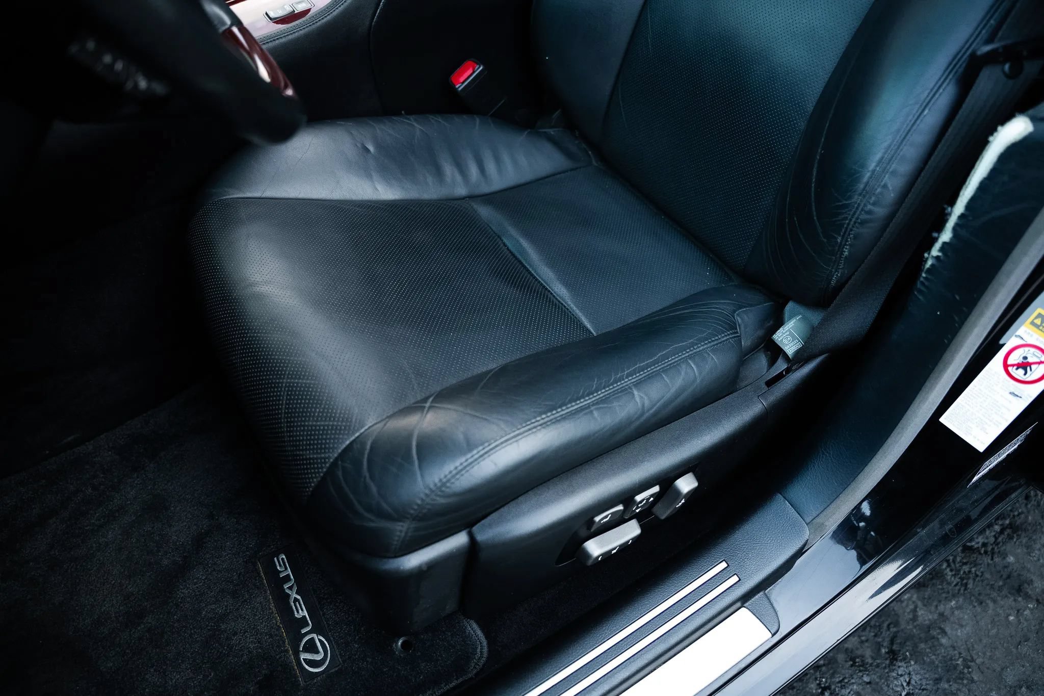 Used 2008 Lexus LS 460 RWD image 27