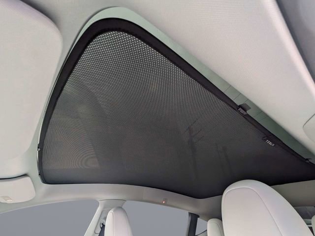 Used 2023 Tesla Model Y Long Range AWD/4WD image 17