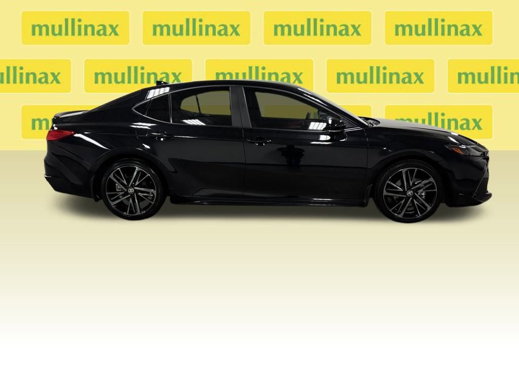 Used 2025 Toyota Camry XSE image 27